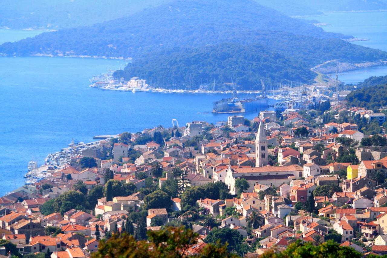 Apartments With A Parking Space Mali Lošinj Екстериор снимка