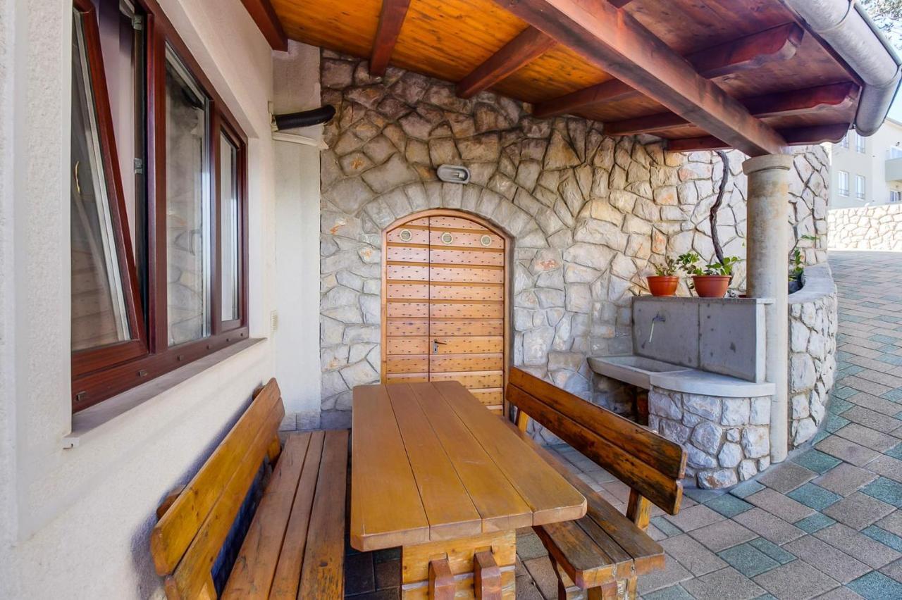 Apartments With A Parking Space Mali Lošinj Екстериор снимка
