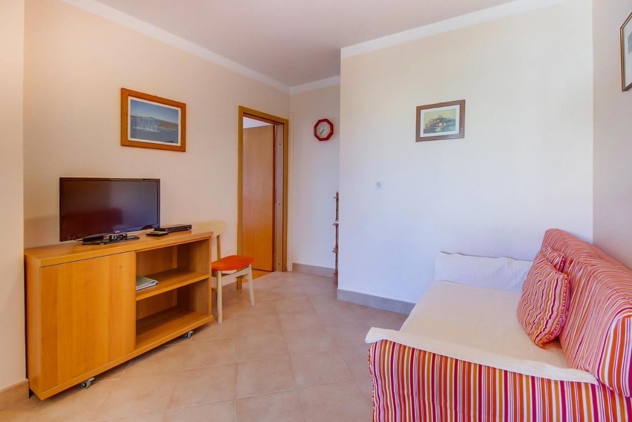 Apartments With A Parking Space Mali Lošinj Екстериор снимка