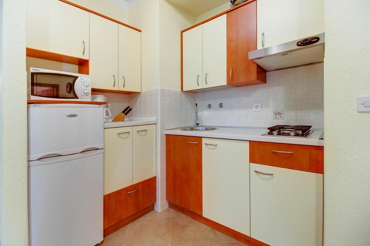 Apartments With A Parking Space Mali Lošinj Екстериор снимка