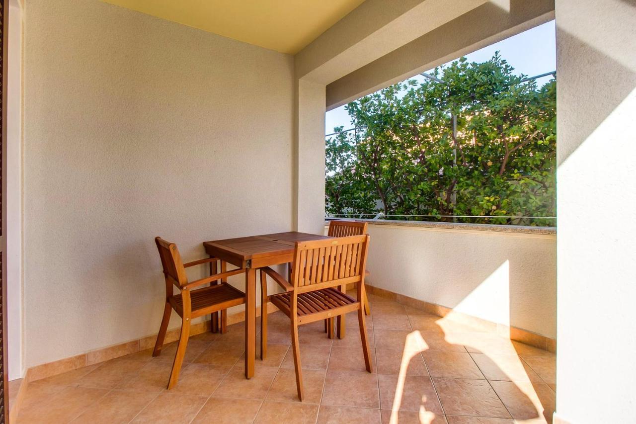 Apartments With A Parking Space Mali Lošinj Екстериор снимка